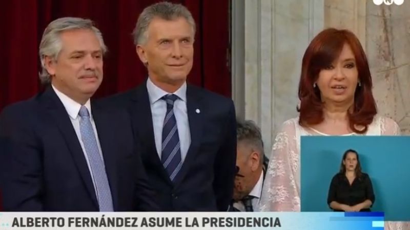 La cara de Cristina y Macri en el traspaso de mando hizo "estallar" las redes sociales