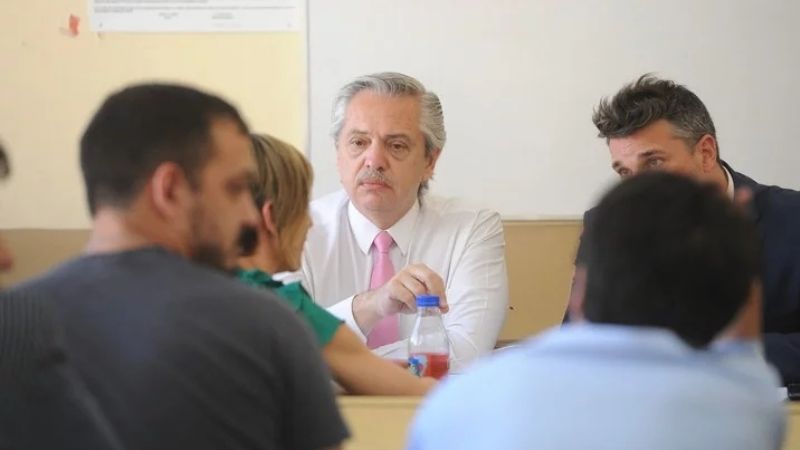 El presidente Alberto Fernández tomó examen en la Facultad de Derecho