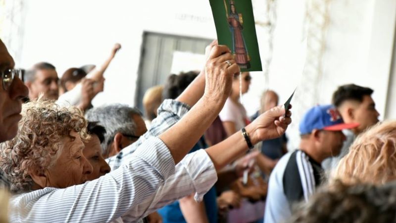 Fotos: una multitud demostró su fe a Santa Bárbara en Mogna