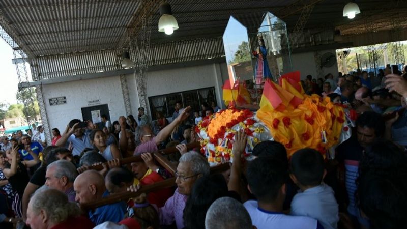 Fotos: una multitud demostró su fe a Santa Bárbara en Mogna