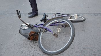 Una ciclista fue embestida en Capital