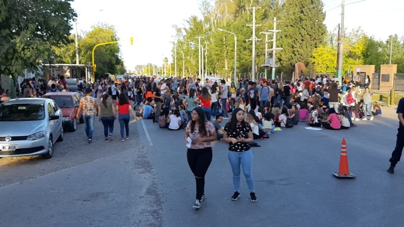 Tras la protesta, alumnos y autoridades de la Católica acordaron una baja en las cuotas