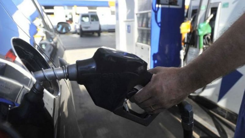 En San Juan descartan, por ahora, una suba del combustible tras la escalada del dólar