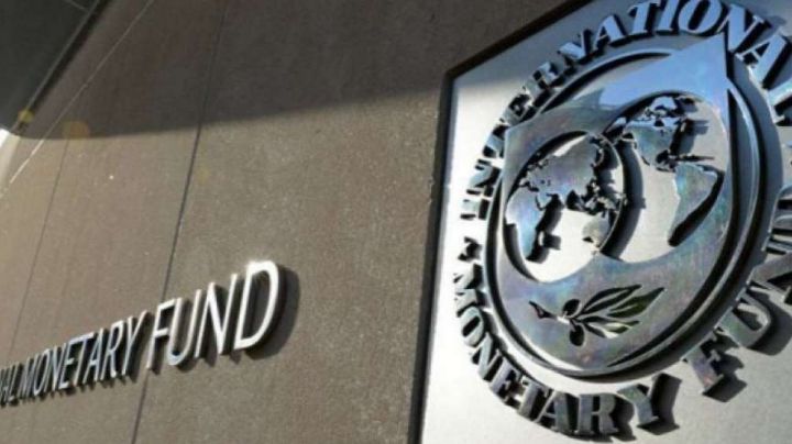 Funcionarios, rumbo a Washington a cerrar un nuevo acuerdo con el FMI
