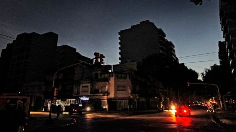 Apagón en Argentina: La Secretaría de Energía informó cuánto puede demorar el corte de luz