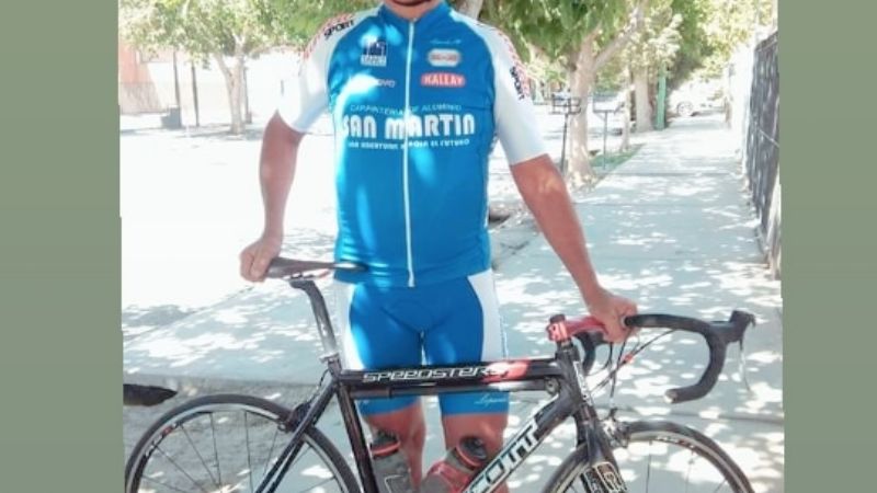 Atropellaron a un ciclista en Rivadavia y está grave: "confiamos en que va a salir"