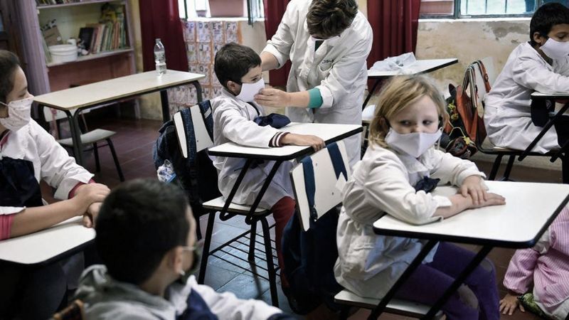 La OMS apoyó la apertura de escuelas en pandemia: “debemos asegurar la enseñanza"