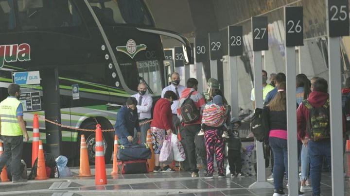 Tras 7 meses, pasajeros sanjuaninos fueron los primeros en reabrir a la Terminal de Mendoza