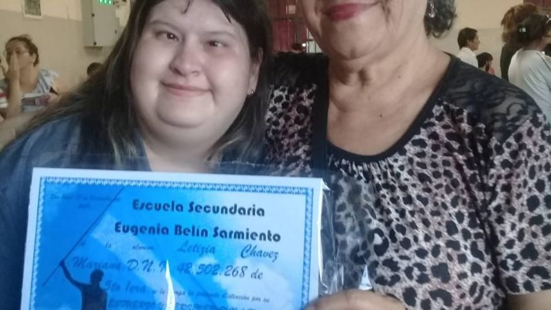 Mariana, la primera egresada del Secundario en San Juan con Síndrome de Prader- Willi