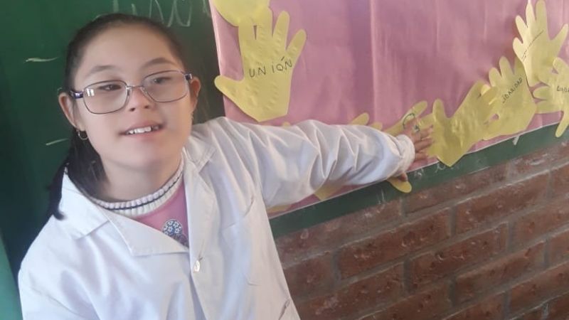 Luciana, la niña con síndrome de down que necesita una computadora para estudiar desde casa