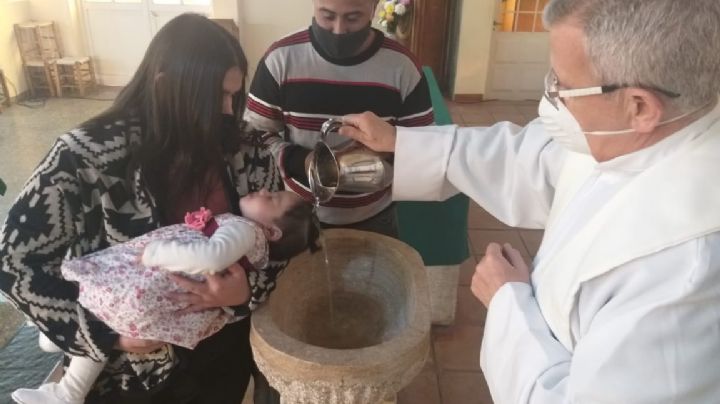 Comenzaron los bautismos en San Juan: Alma Morena tuvo su tan ansiada ceremonia