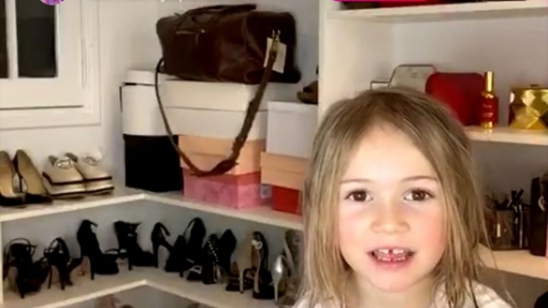 "¡Mamá, vení!": Zaira Nara abandonó su vivo de Instagram y su hija "la salvó"