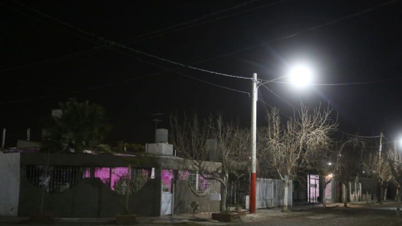 Los vecinos del Barrio Favaloro ya cuentan con sus calles iluminadas