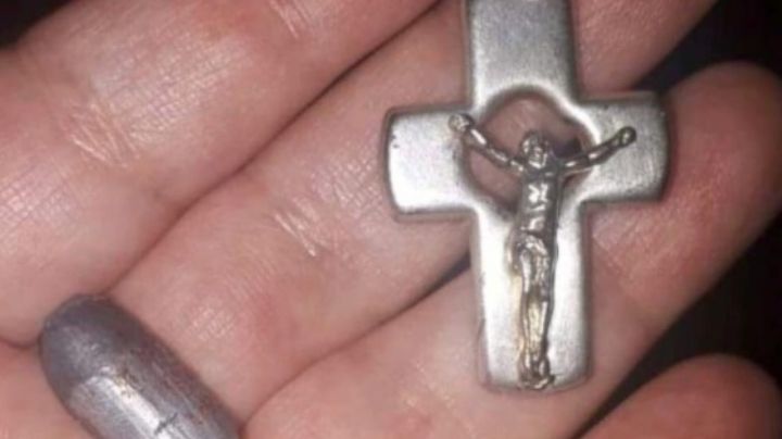 En medio del festejo de Año Nuevo, una bala perdida impactó en un nene: se salvó por el crucifijo