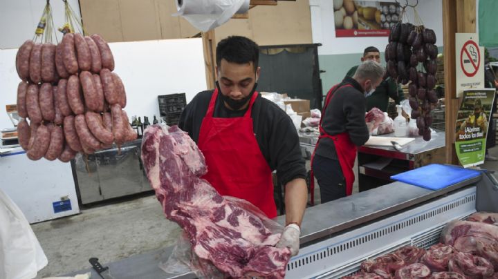 El precio minorista de la carne subió 2,5% en enero y registró una suba internual del 54,8%