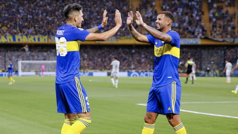 Con goles de Fabra y Vázquez, Boca se impuso ante Sarmiento