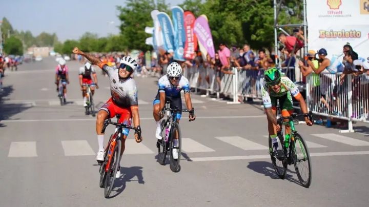 Vuelta al Valle: Nicolás Tivani se quedó con la quinta etapa