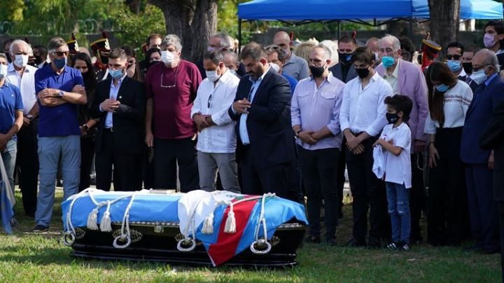 Último adiós a Carlos Menem en el cementerio islámico de La Tablada