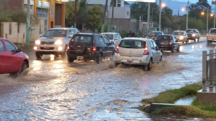 Protección Civil lanzó un alerta por tormentas eléctricas y viento para todo San Juan
