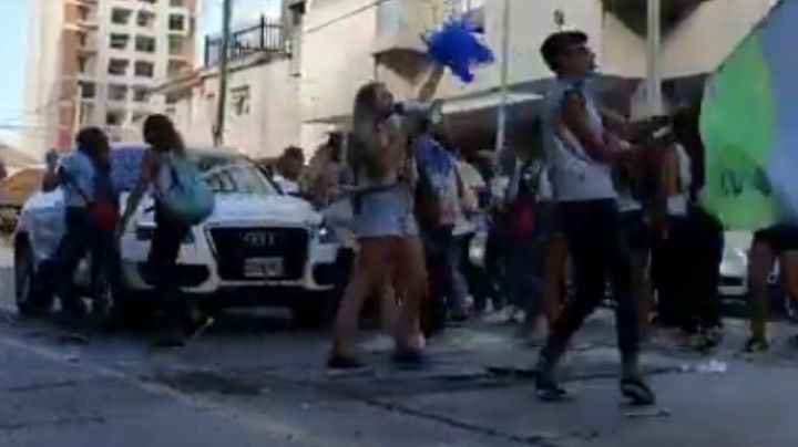 UPD: atropellaron a estudiantes que festejaban el Último Primer Día en la calle