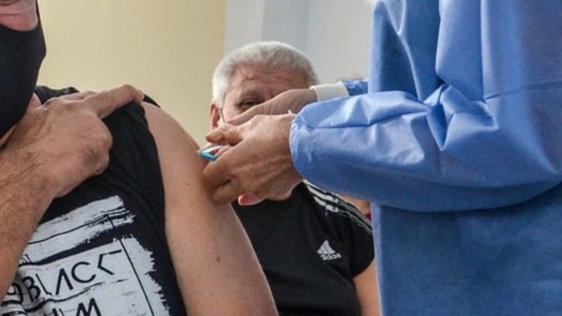 Tercera Dosis contra el Coronavirus: los mayores de 50 años se podrán vacunar de manera espontánea