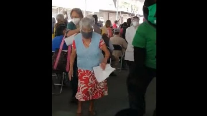 Viral: el baile de una abuelita tras vacunarse, que conmueve y da esperanza
