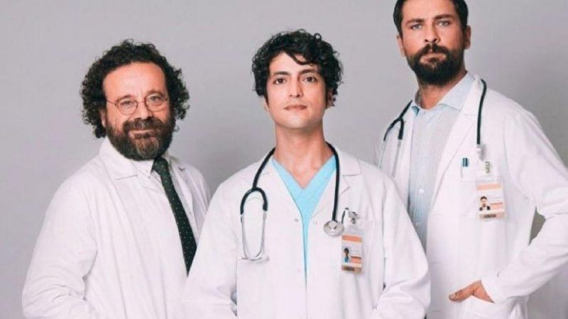 Doctor Milagro: un actor sorprendió cantando la canción de Rodrigo a Maradona