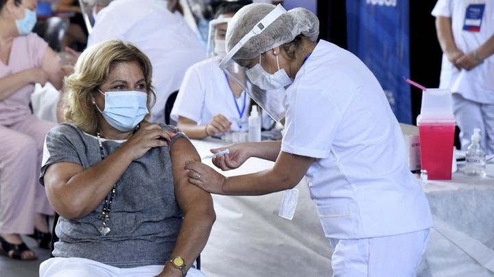 Brasil: investigan a 30.000 personas sospechadas de recibir tres dosis de vacunas Covid