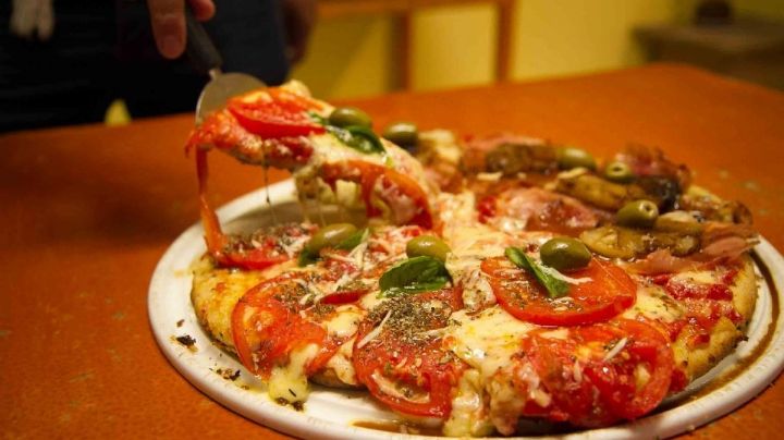 Nace el "índice Pizza": cuántas se pueden comprar con un salario mínimo
