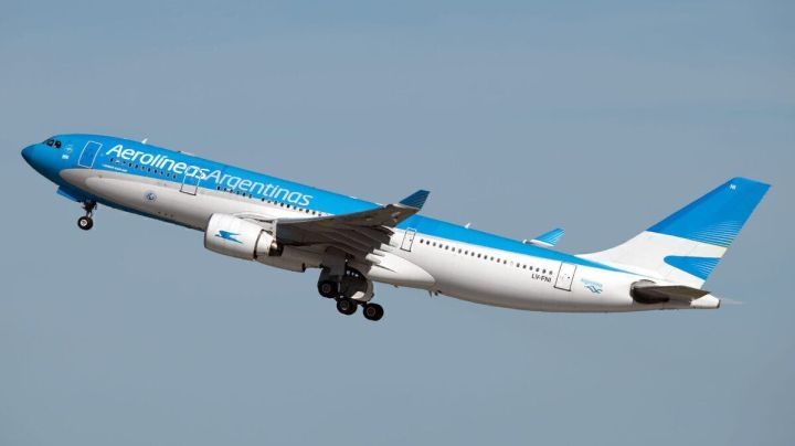 Aerolíneas vuelve a volar desde Mendoza a Santiago de Chile