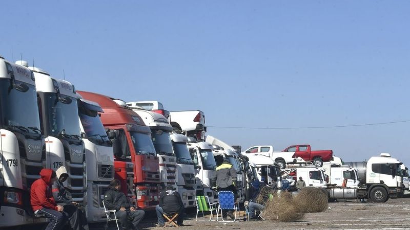 Paso Cristo Redentor: hay filas de 8 kilómetros, con 3 mil camiones esperando