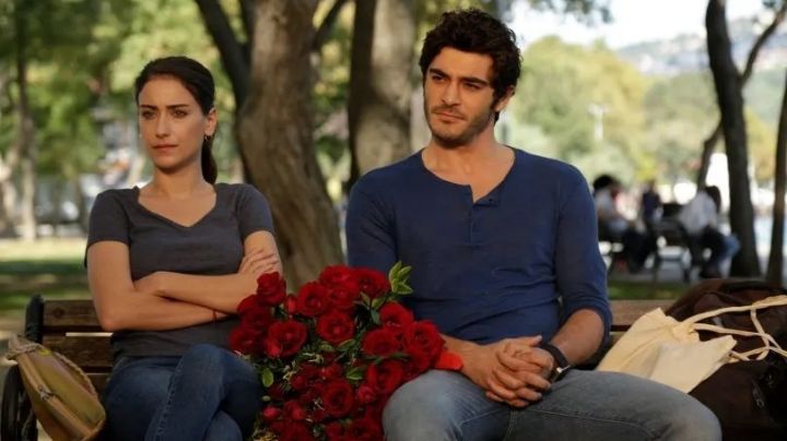 Burak Deniz y Hazal Kaya, los protagonistas de Amor de Familia, ¿se llevaban mal?