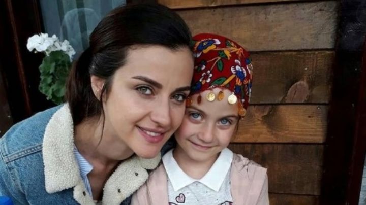 Fugitiva: quién es la pequeña Emine Türkyilmaz, la actriz que conquistó a todo el elenco