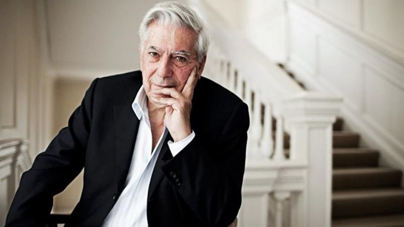 Vargas Llosa recibió el alta tras permanecer internado por coronavirus