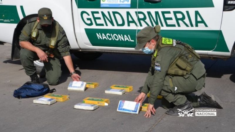 Detuvieron en San Juan a un hombre que llevaba más de 6 kilos de cocaína en cajas de alfajores