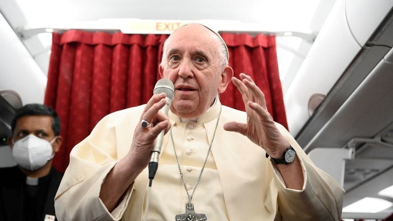 Papa Francisco señaló que su eventual renuncia "no sería una catástrofe"