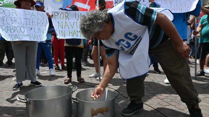 Nueva jornada de protestas en el centro porteño contra el DNU de Milei