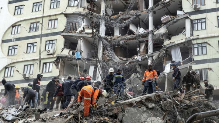 Terremoto en Turquía y Siria: hay más de 5 mil muertos y se aguarda ayuda internacional