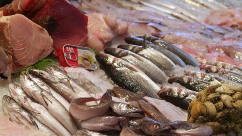 Semana Santa: sanjuaninos compran anticipado ante probables aumentos en abril de pescados y mariscos
