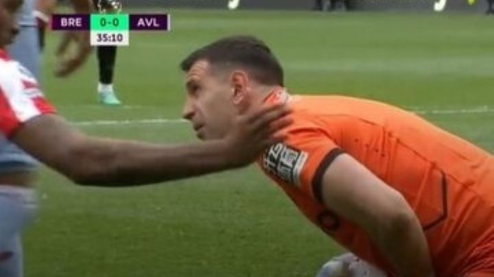 Alerta en Aston Villa: el "Dibu" Martínez salió lesionado en el empate contra Brentford