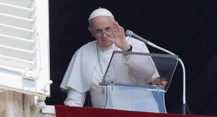 El Papa Francisco pasó una noche "tranquila" tras su cirugía