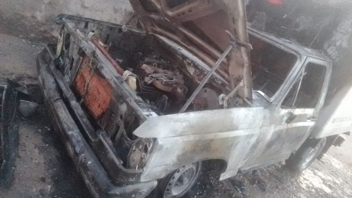 Susto en Pocito: hizo arrancar su camioneta y se le prendió fuego