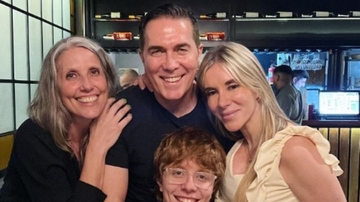 "Les debo esta familia": Rodolfo Barili mostró una feliz foto con su ex y su esposa