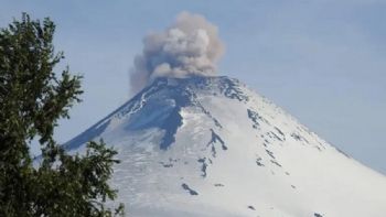 Chile: elevan a naranja el nivel de alerta por mayor actividad sísmica del volcán Villarica