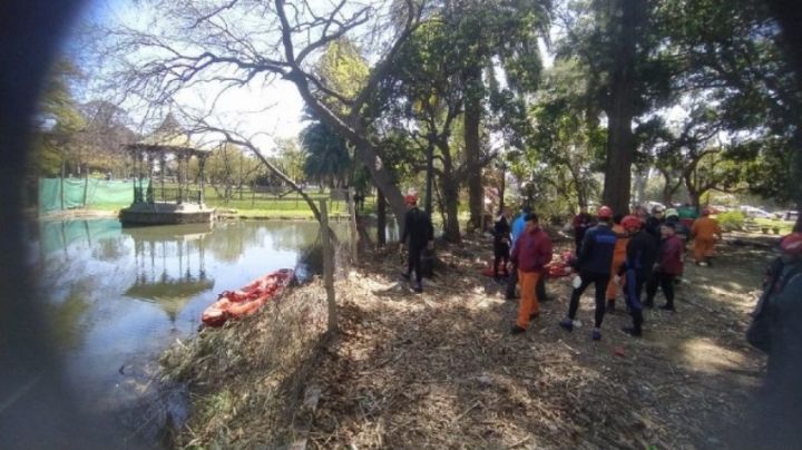 Escalofriante: encontraron un cuerpo flotando en un lago de Palermo