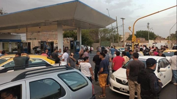 Conflicto por descuentos en remises en San Juan: destacaron que los choferes pueden no activarlos