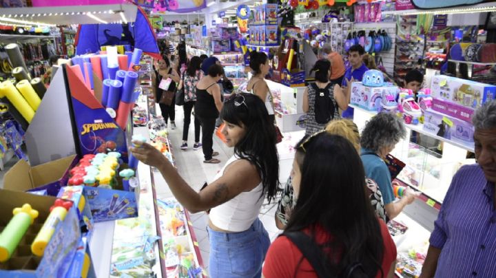 Importante movimiento en las jugueterías de San Juan por Reyes: varios locales trabajarán de corrido
