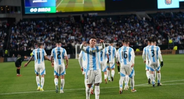 Sin Messi, Argentina goleó a El Salvador